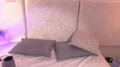 Snapshot of nioki_ chatting on 28, 4, 2026 nioki_ online show from 28, 4, 2026