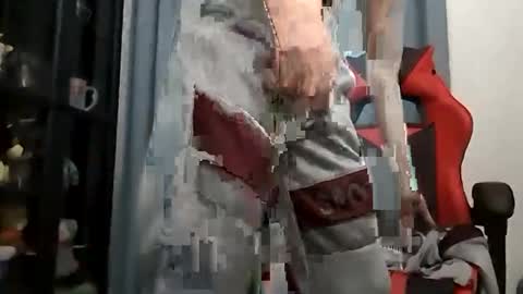 Nippleberry - Liam Smiler online show from 17, 1, 2025