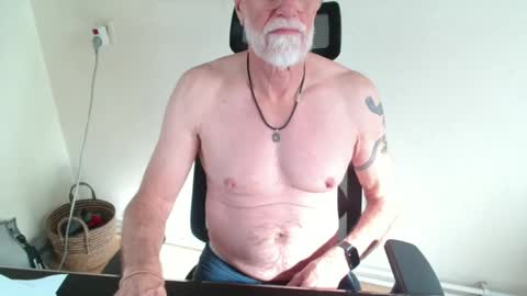 nipplesilverdad55 online show from 18, 10, 2025
