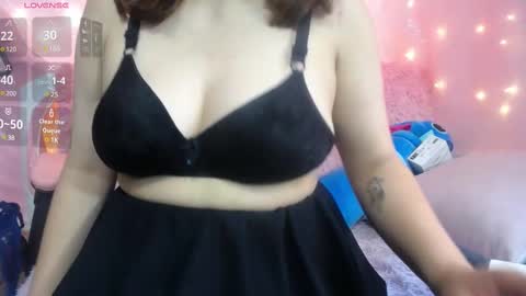 Snapshot of niuk_mei chatting on 17, 12, 2024 Niuk online show from 17, 12, 2024
