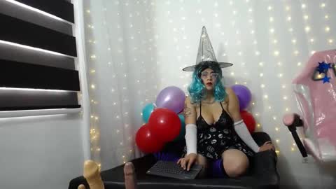 Snapshot of niuk_mei chatting on 24, 10, 2025 Niuk online show from 24, 10, 2025
