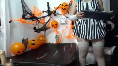 Snapshot of niuk_mei chatting on 26, 10, 2025 Niuk online show from 26, 10, 2025