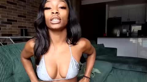 NIVIA WOLFE online show from 29, 3, 2026