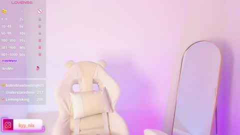 Snapshot of nix_kyy chatting on 25, 6, 2026 Nicki online show from 25, 6, 2026