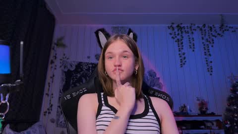 Snapshot of nloraaa chatting on 28, 12, 2024 Tears Lora online show from 28, 12, 2024