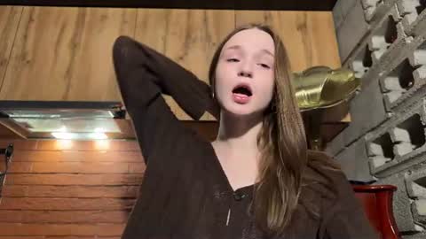Tears Lora online show from 13, 7, 2026