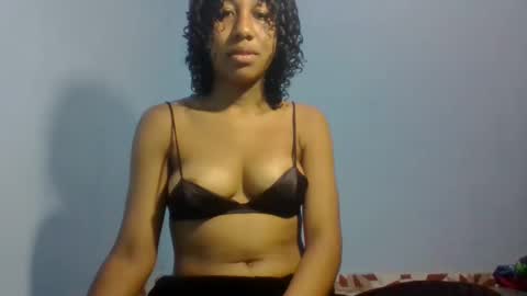 nnaissa online show from 5, 4, 2026