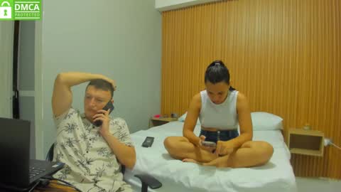 Snapshot of no_limites_pvt chatting on 23, 9, 2025 Emma - Mike online show from 23, 9, 2025