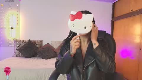 Snapshot of noa_megan chatting on 10, 10, 2025 Gaby Megan Juliana online show from 10, 10, 2025