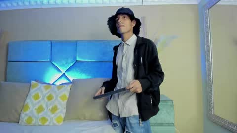 Snapshot of noaahtylor chatting on 10, 5, 2026 Noah online show from 10, 5, 2026