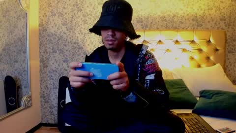 Snapshot of noaahtylor chatting on 21, 5, 2026 Noah online show from 21, 5, 2026
