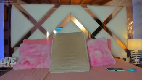 Sara  online show from 25, 2, 2025