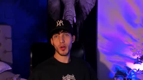 Noah Brigth online show from 9, 11, 2025