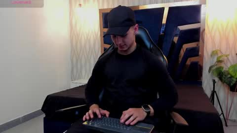 Snapshot of noah_clarkk chatting on 26, 4, 2026 Noah online show from 26, 4, 2026