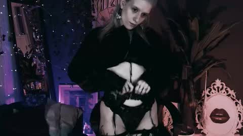 REAL name LiaDM are always open online show from 16, 12, 2025