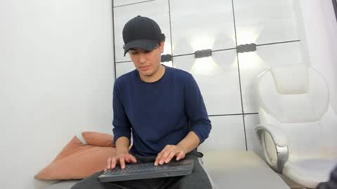 Snapshot of noah_ferrary chatting on 9, 11, 2025 Noah Ferrary online show from 9, 11, 2025