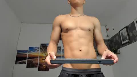 Snapshot of noah_flynn1 chatting on 3, 5, 2026 noah_flynn1 online show from 3, 5, 2026