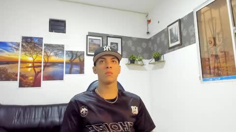 Snapshot of noah_flynn1 chatting on 4, 5, 2026 noah_flynn1 online show from 4, 5, 2026