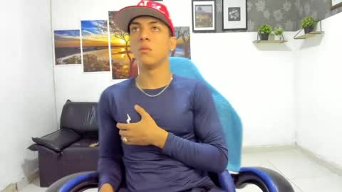 Snapshot of noah_flynn1 chatting on 5, 5, 2026 noah_flynn1 online show from 5, 5, 2026