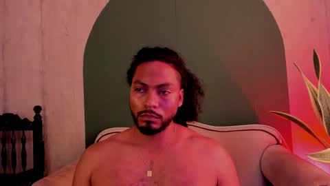 Snapshot of noah_jones__ chatting on 20, 1, 2025 Noah online show from 20, 1, 2025