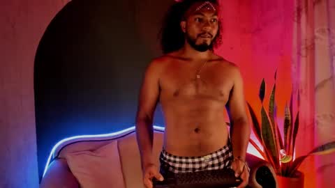 Snapshot of noah_jones__ chatting on 7, 2, 2025 Noah online show from 7, 2, 2025