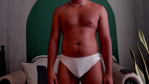 Snapshot of noah_jones__ chatting on 18, 9, 2025 Noah online show from 18, 9, 2025