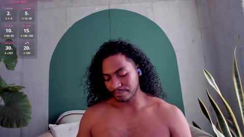 Snapshot of noah_jones__ chatting on 2, 12, 2025 Noah online show from 2, 12, 2025