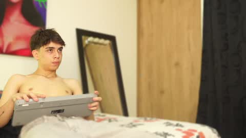 Snapshot of noah_loveboy chatting on 11, 12, 2024 Noah online show from 11, 12, 2024