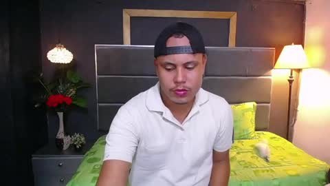 Snapshot of noah_oliver1 chatting on 18, 5, 2026 NOAH online show from 18, 5, 2026