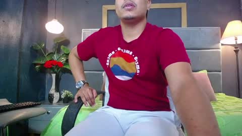 Snapshot of noah_oliver1 chatting on 5, 6, 2026 NOAH online show from 5, 6, 2026