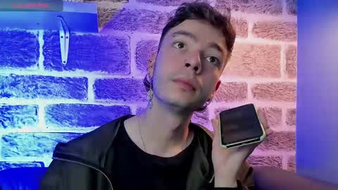    online show from 19, 9, 2025