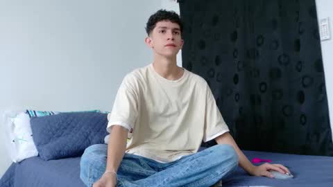 noah tyler  online show from 28, 10, 2025