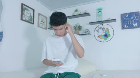 Snapshot of noah_tyler_ chatting on 8, 7, 2026 noah tyler online show from 8, 7, 2026