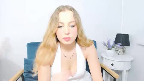 Snapshot of noahpretty chatting on 17, 11, 2025 noahpretty online show from 17, 11, 2025