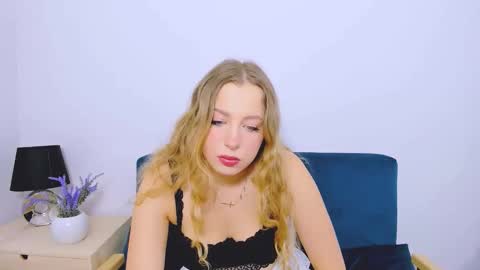 Snapshot of noahpretty chatting on 18, 11, 2025 noahpretty online show from 18, 11, 2025