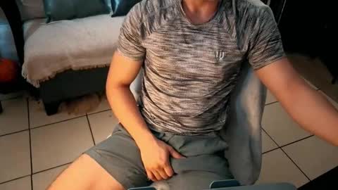 nobudget06 online show from 4, 11, 2025