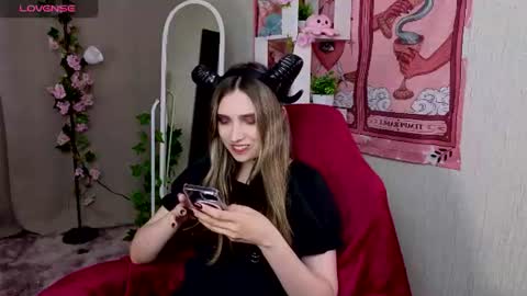 Snapshot of nocturnehuntress chatting on 26, 6, 2026 Alice online show from 26, 6, 2026