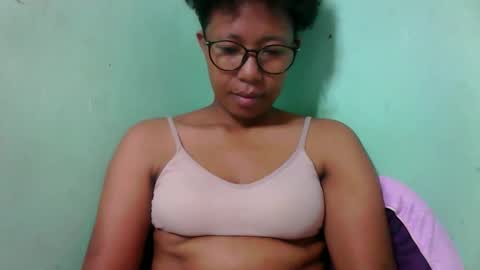 noella711128 online show from 15, 10, 2025