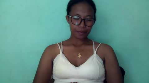 Snapshot of noellah chatting on 8, 3, 2025 noellah online show from 8, 3, 2025