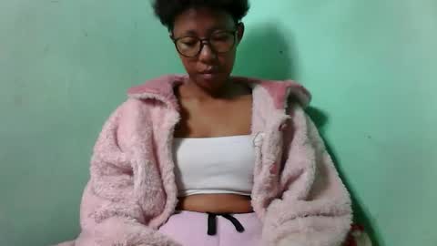 Snapshot of noellah chatting on 9, 10, 2025 noellah online show from 9, 10, 2025