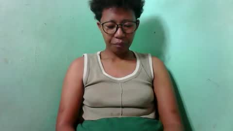 Snapshot of noellah chatting on 13, 10, 2025 noellah online show from 13, 10, 2025