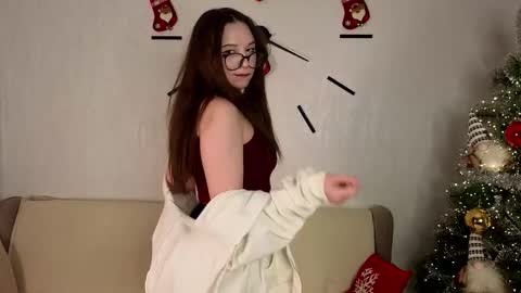 Snapshot of noellapancoast chatting on 12, 1, 2026 April online show from 12, 1, 2026