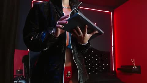 Noha Thomson online show from 28, 10, 2025