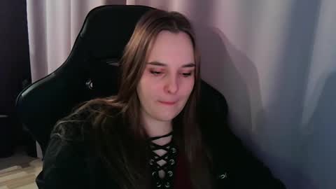 noir_ember_ online show from 28, 9, 2025