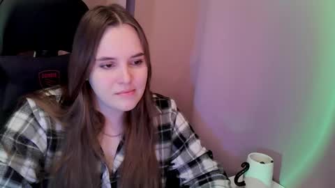 noir_ember_ online show from 21, 12, 2025