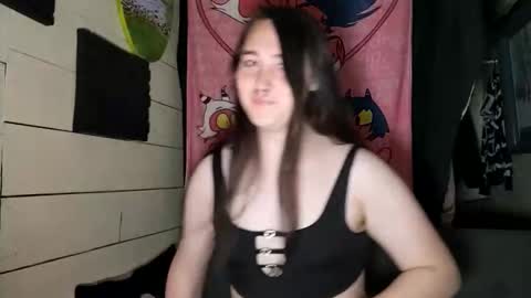 Snapshot of nonbinarybeauty20 chatting on 4, 6, 2026 nonbinarybeauty20 online show from 4, 6, 2026