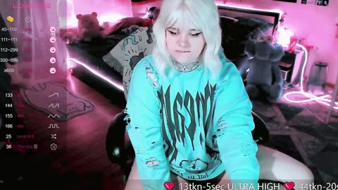Snapshot of noori_hope chatting on 8, 2, 2025 Noori online show from 8, 2, 2025