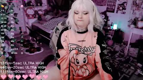 Snapshot of noori_hope chatting on 7, 10, 2025 Noori online show from 7, 10, 2025