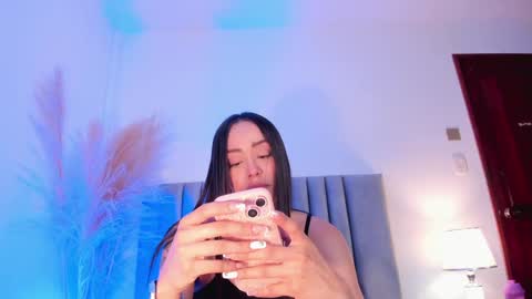 Nora Da Silva online show from 16, 1, 2025