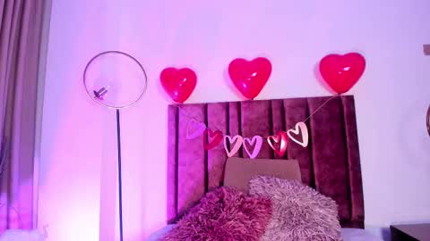 Nora Da Silva online show from 15, 2, 2025